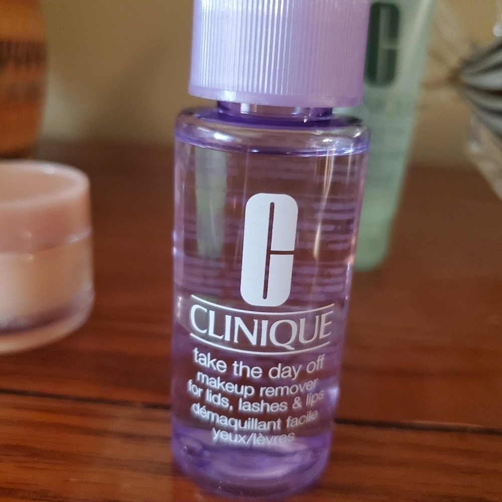 Clinique Skin Care 3-Pack NWOT - Picture 3 of 5